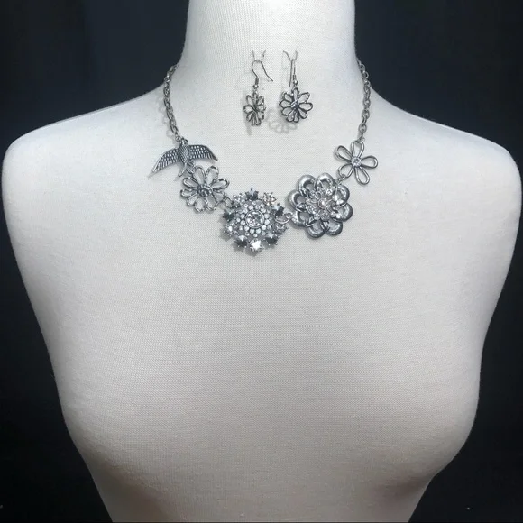 Flower & Bird Silver Rhinestone Necklace Earrings Set - Picture 2 of 3